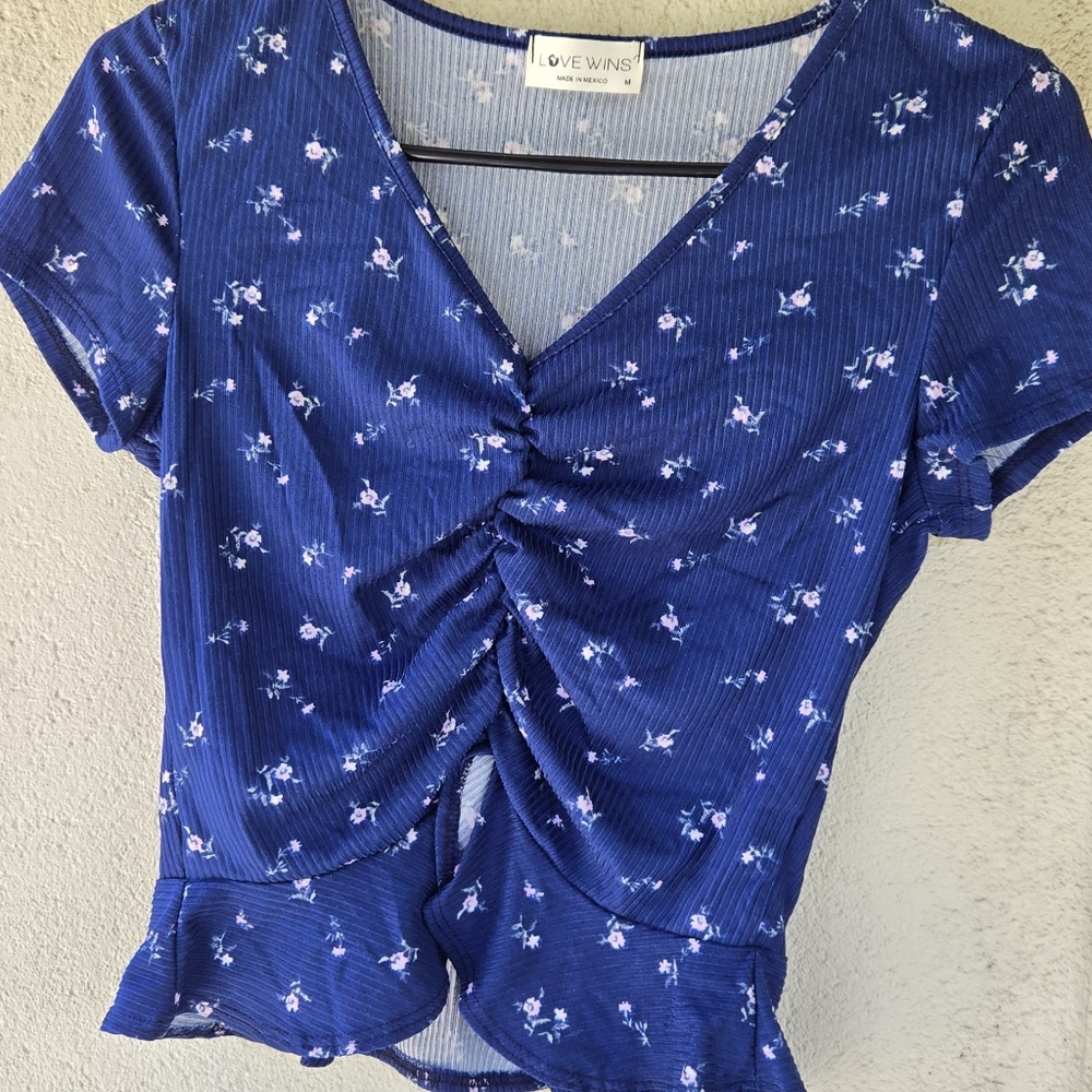 Love Wins Runched Ruffle Floral Crop Top Sz Med